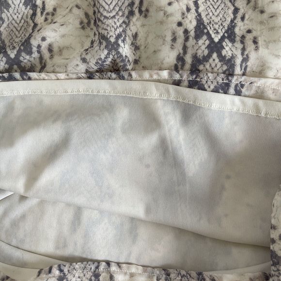 Japna Gray Snake Skin Print Long Sleeve Smocked Blouse M - Picture 6 of 7